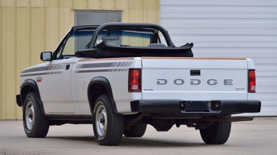  Dodge Dakota LS Sport Convertible (1 of 999) 1990 года  (фото 12 из 20)